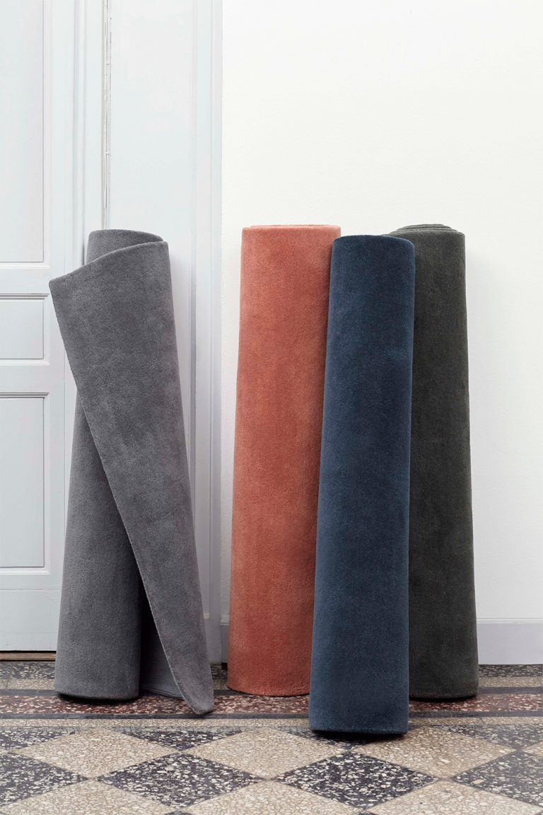 RAW Rug 02, Light Grey