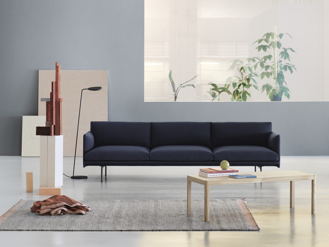 OUTLINE Sofa, 3.5-Seater