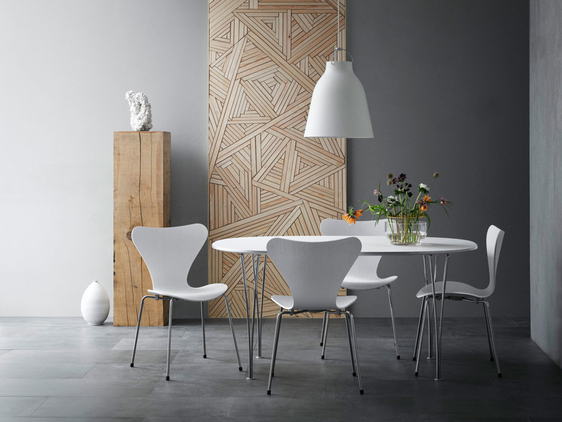 SUPER ELLIPTICAL Table