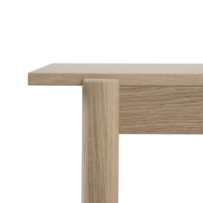 LINEAR Wood Table