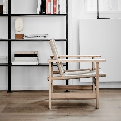THE CANVAS CHAIR