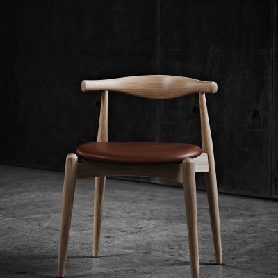 CH20 | ELBOW Chair, Oak Soap