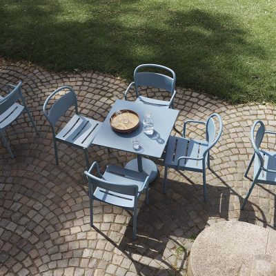 LINEAR Steel Cafe Table, Square