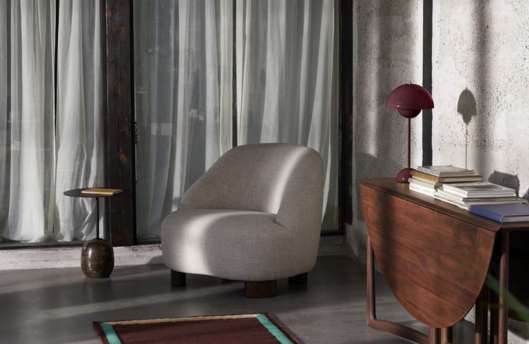 FLOWERPOT VP3, Dark Plum