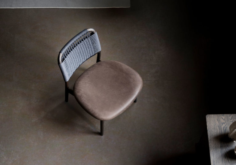 SAGA Low Chair