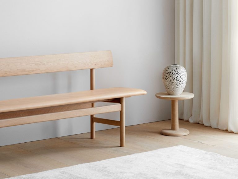 THE MOGENSEN Bench