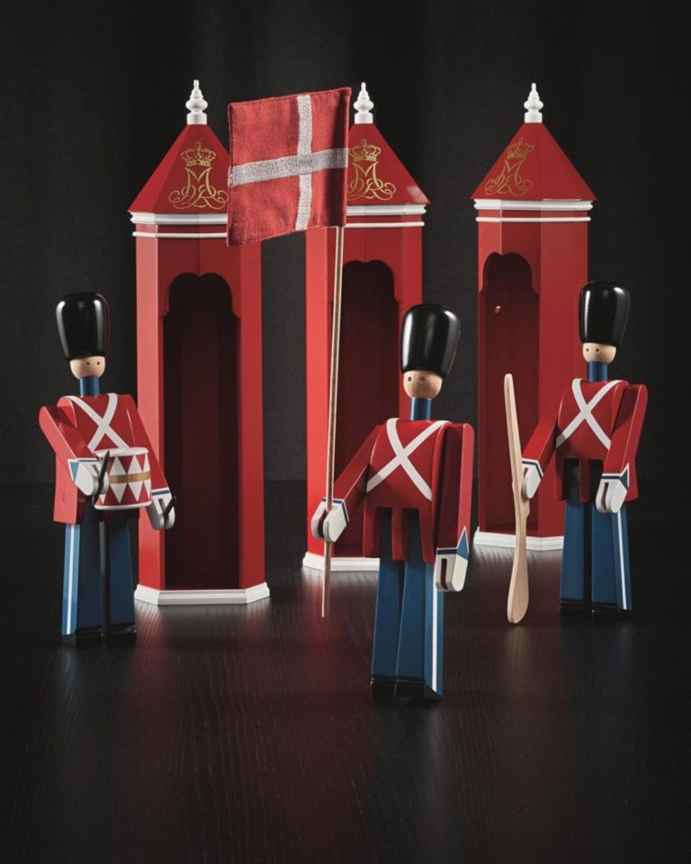 DRUMMER