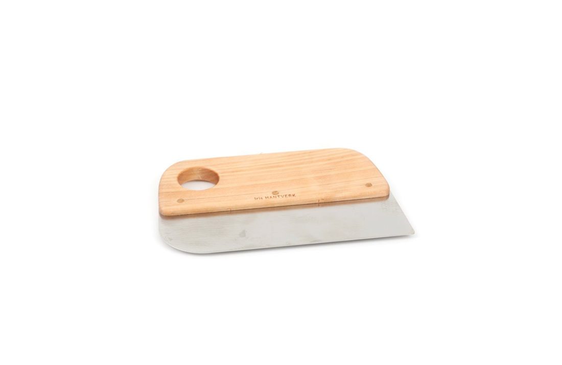 DOUGH SCRAPER