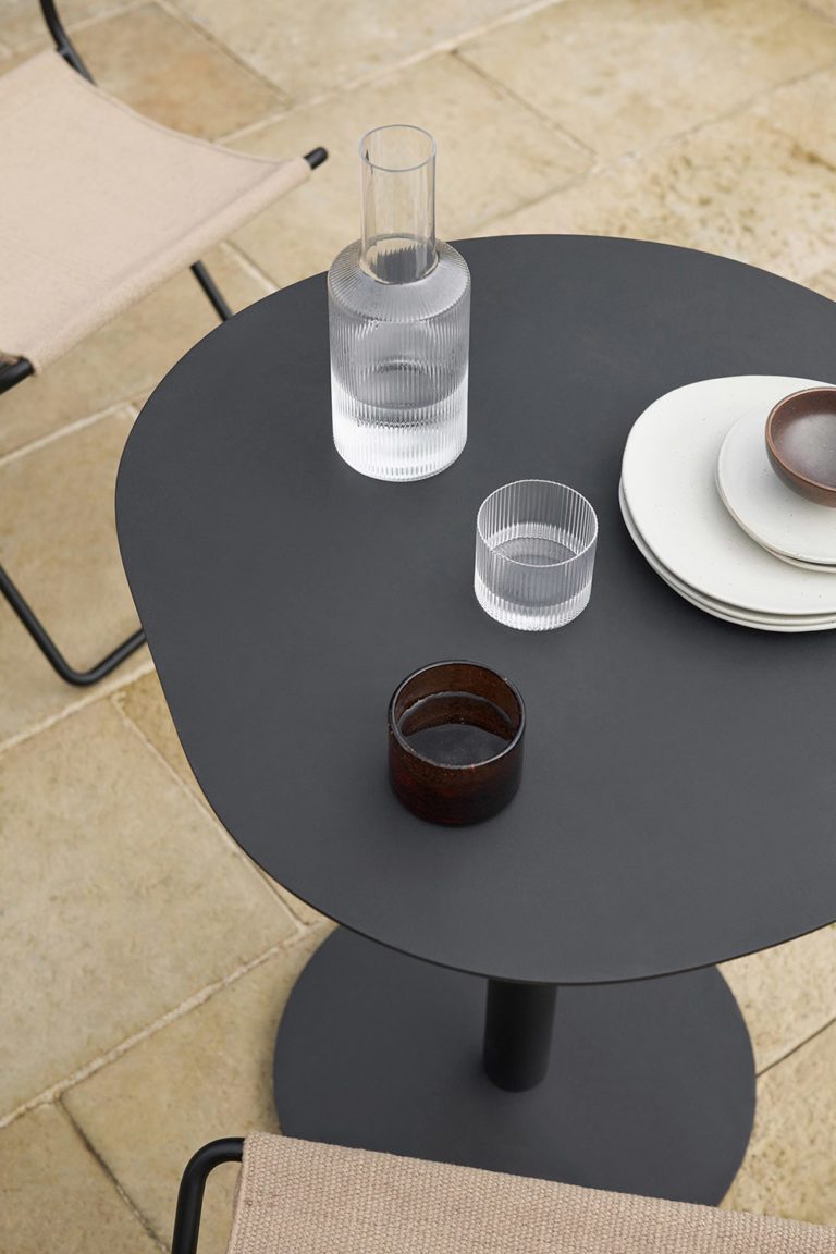 POND Dining Table