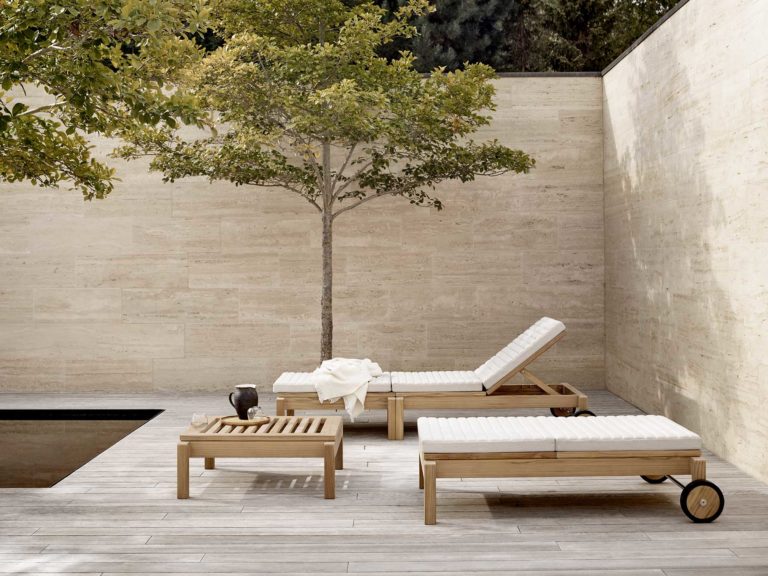 AH604 | Outdoor Lounger