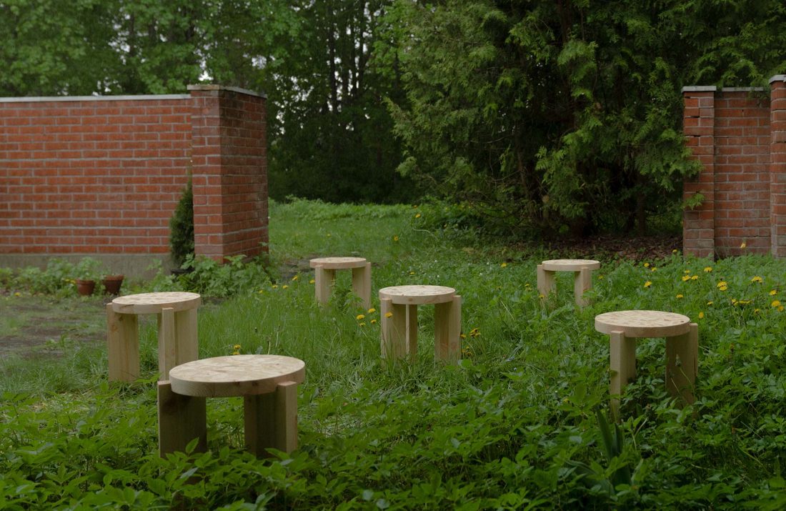 001 Stool