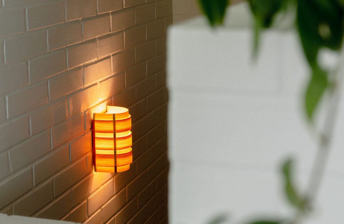 1004 Hans Wall Light