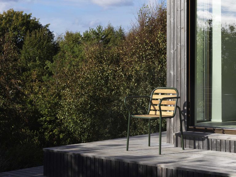 VIG Armchair Robinia