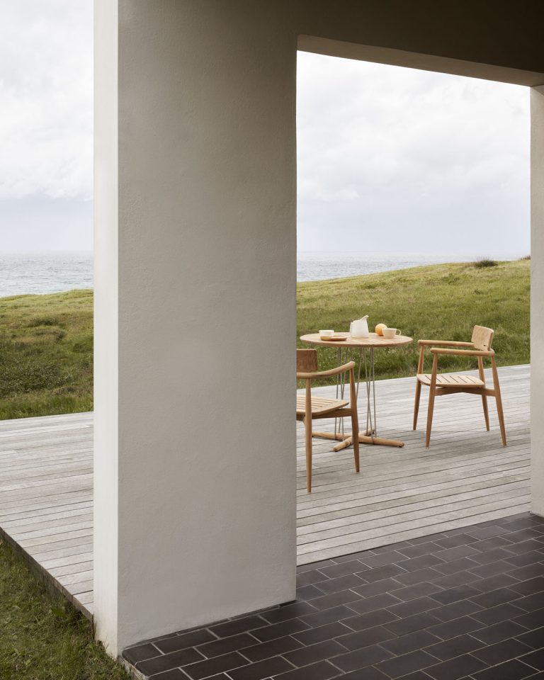 E008 | Embrace Outdoor Dining Chair