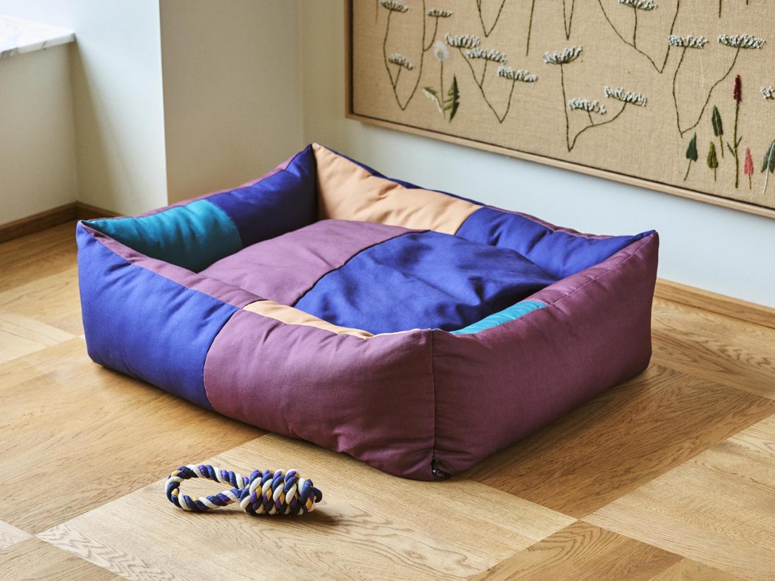 HAY DOGS BED L, Burgundy/Green