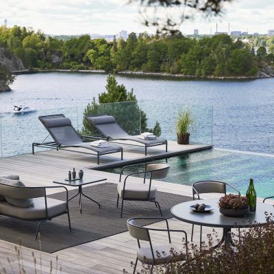 ARHOLMA Lounge Chair