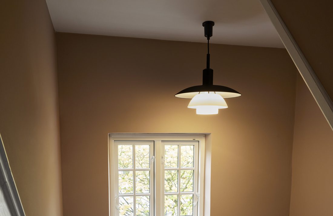 PH 5/5 Pendant, Metal Black/Opal Glass