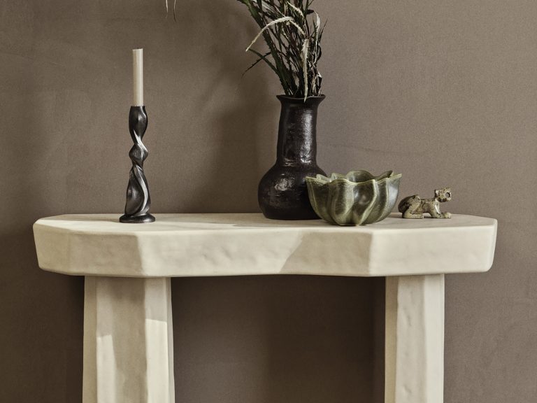 STAFFA Console Table