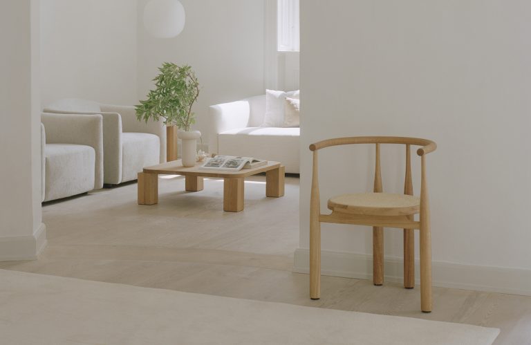 ATLAS Coffee Table 82x82, Wood