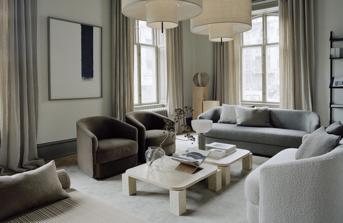 ATLAS Coffee Table 82x82