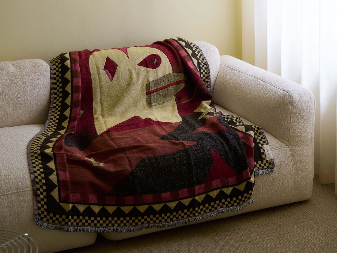 MOMENTO Throw JH46, Red Dawn