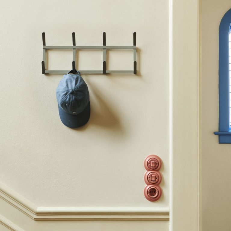 TAPE Coatrack S, Charcoal