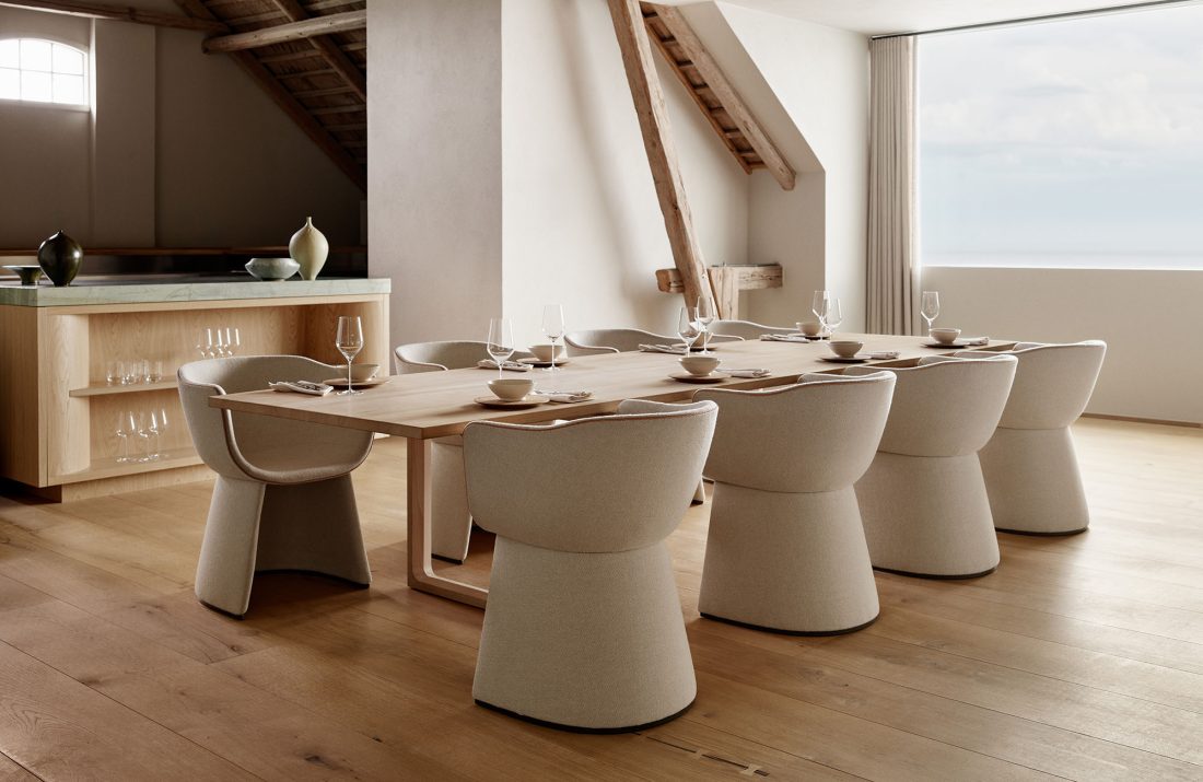MONOLIT™ CM220 Dining