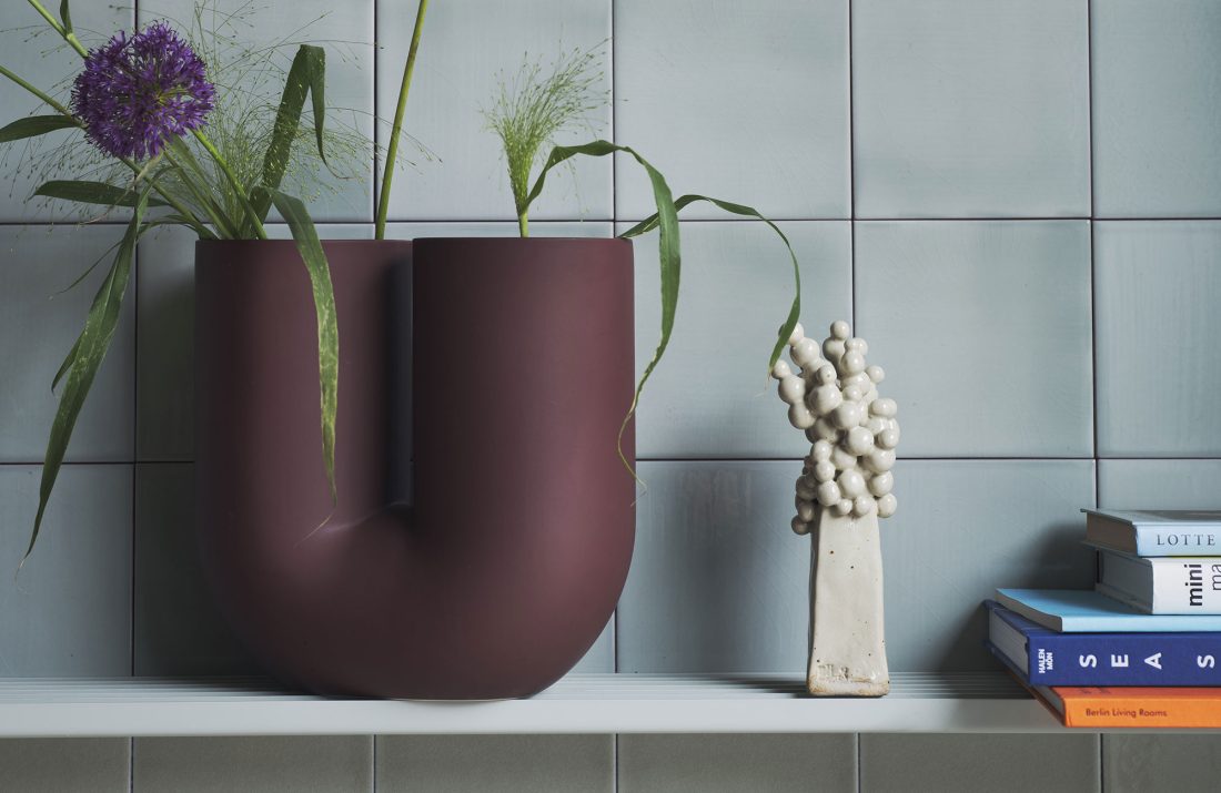 KINK Vase S, Deep Red