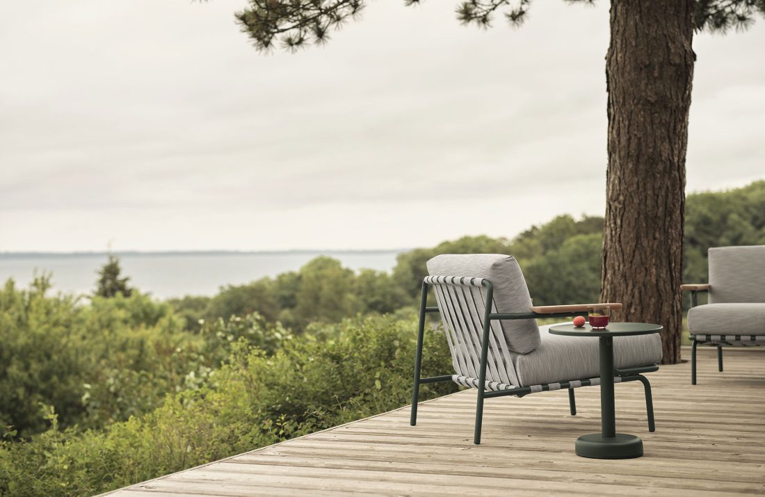SETTLE Lounge Chair w. Armrest