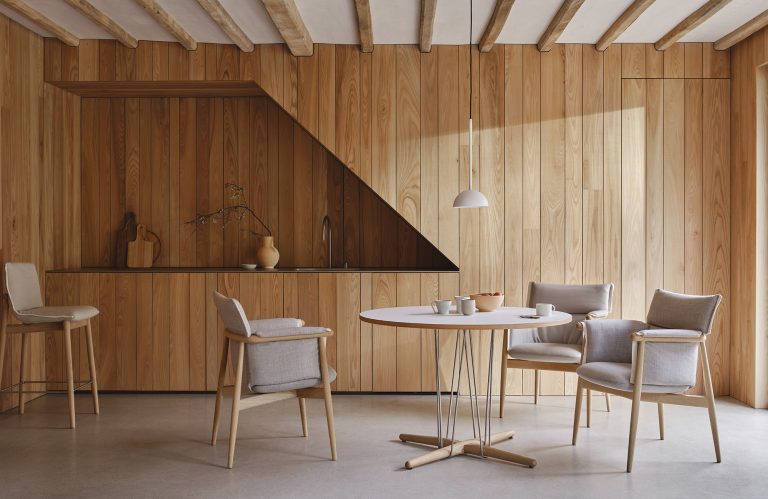 E005 | Embrace Armchair