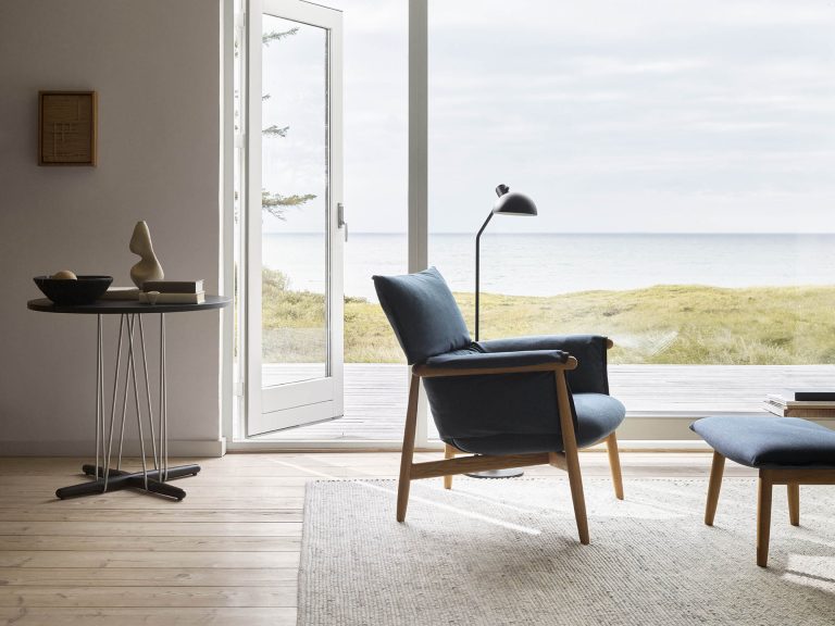 E015 | Embrace Lounge Chair