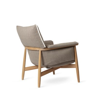 E015 | Embrace Lounge Chair