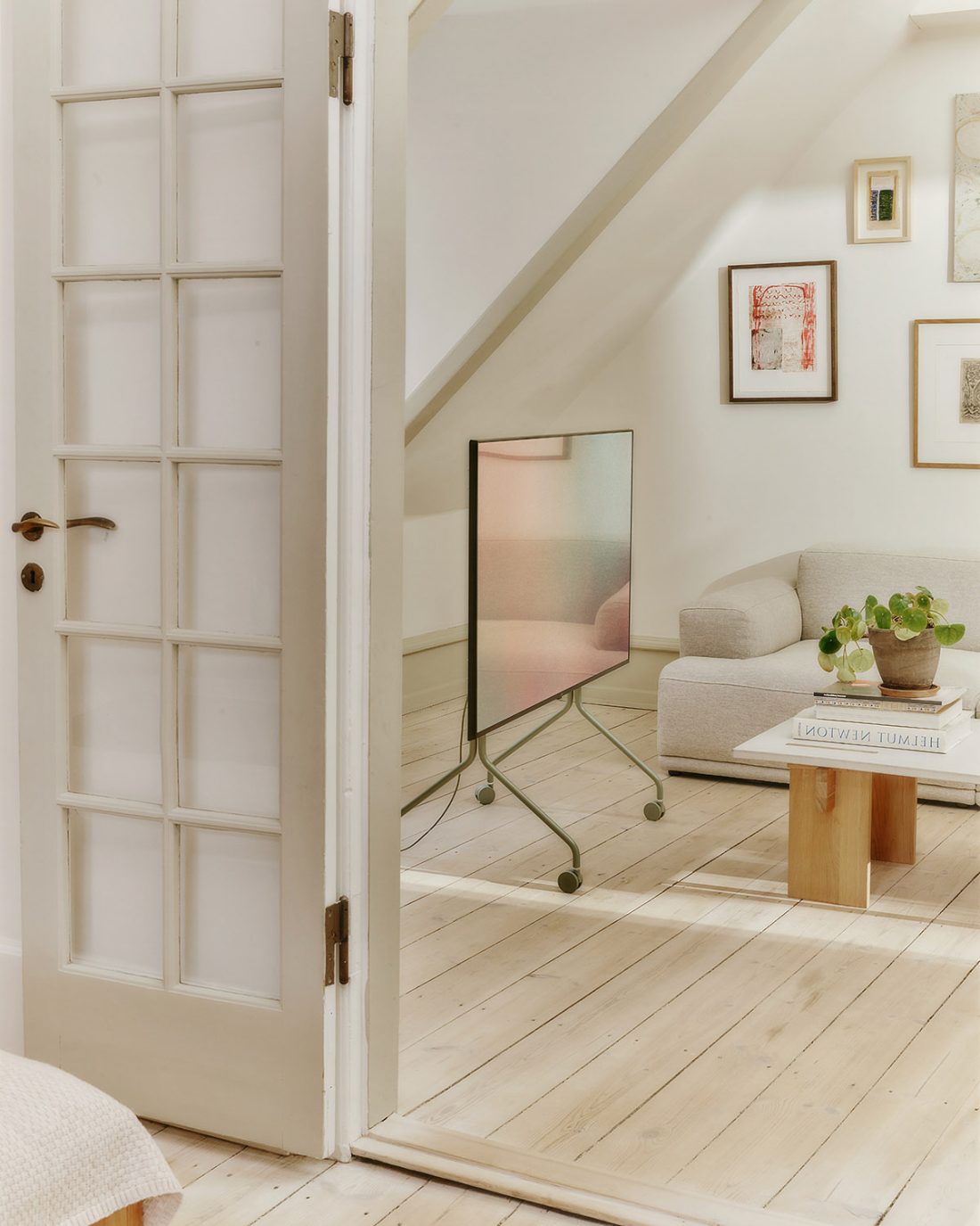 Brand: <span>Pedestal</span>