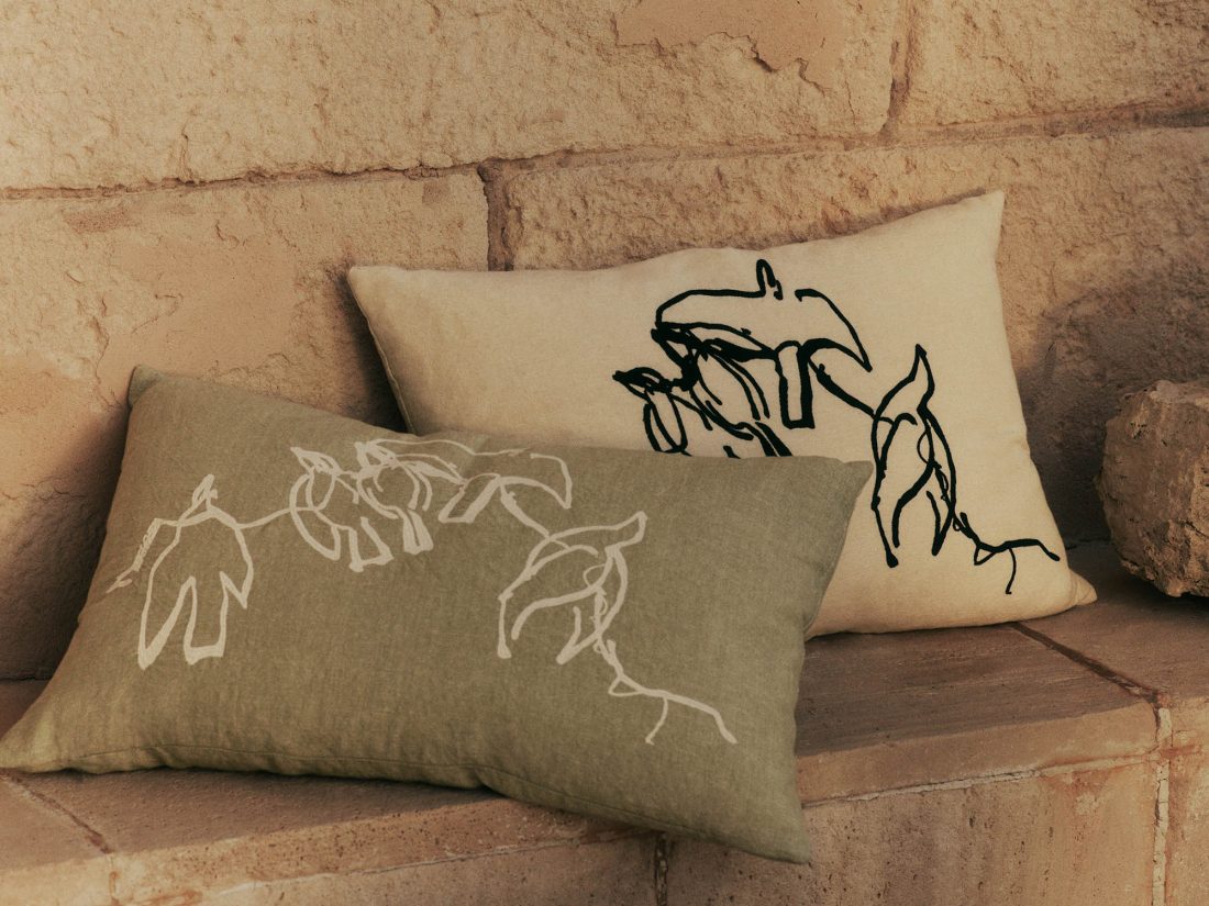 VUELO Cushion Elm Green, Can Lis
