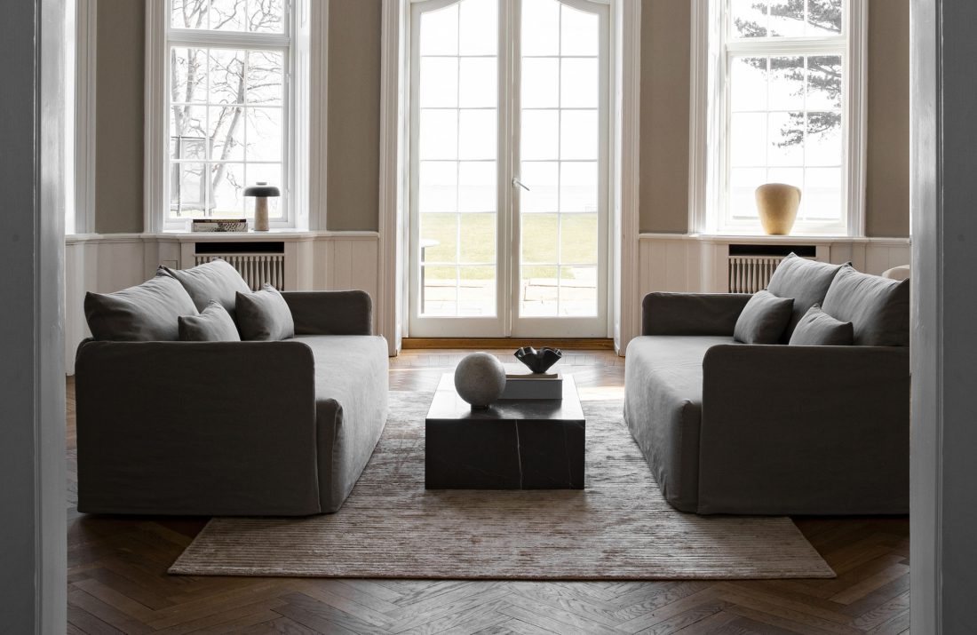 OFFSET Sofa, 3 Seater w. Loose Fabric