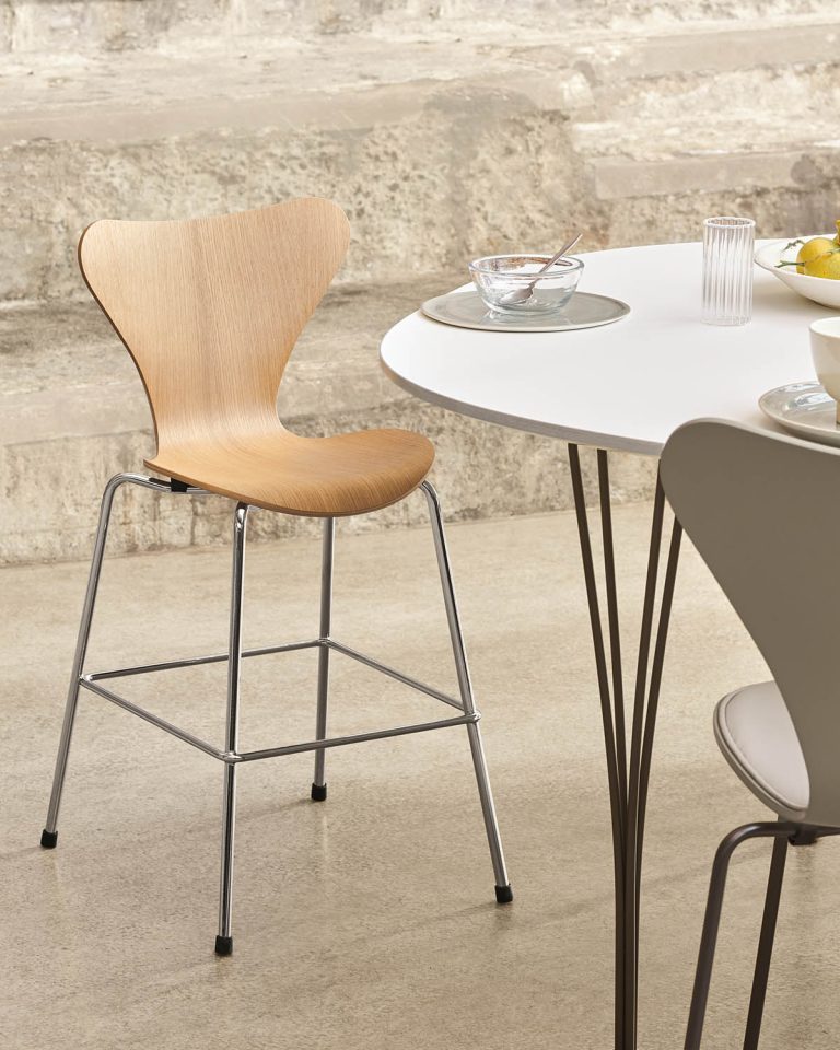 SERIES 7™ Junior Chair, Oak