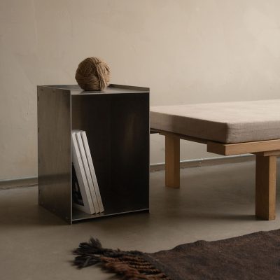 RIVET Box Table