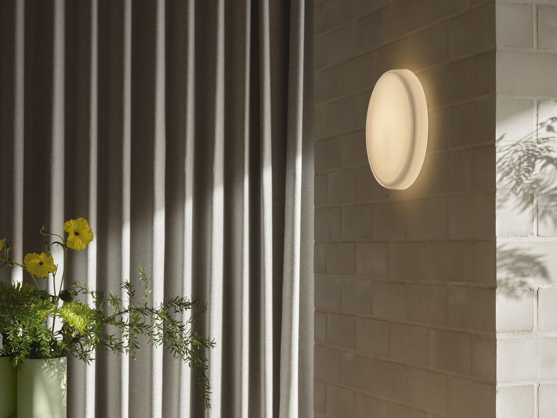 LOOPED Wall/Ceiling Lamp