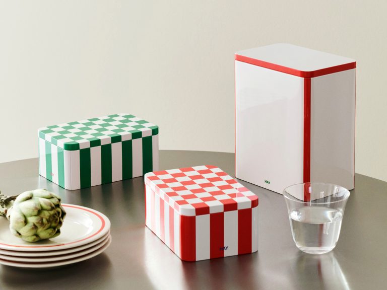 TIN Container L, Off White & Red