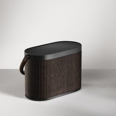 BEOSOUND A5, Dark Oak