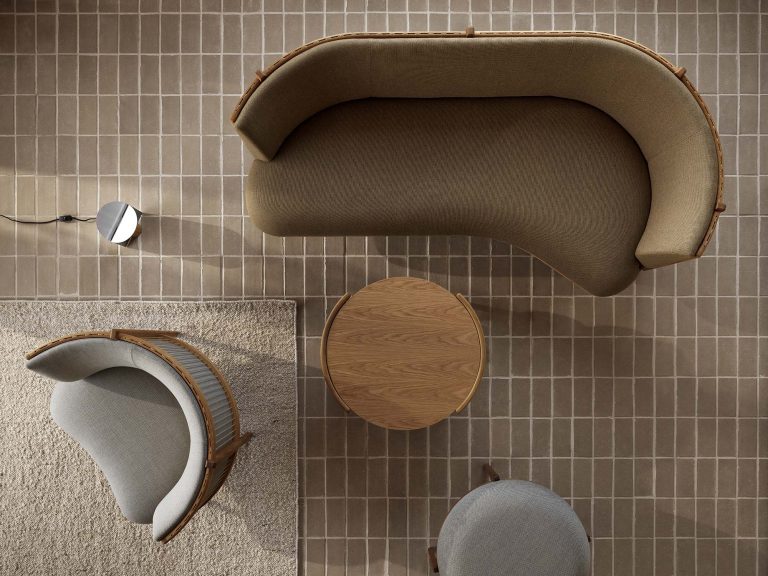 RF1904 | Sideways Lounge Chair