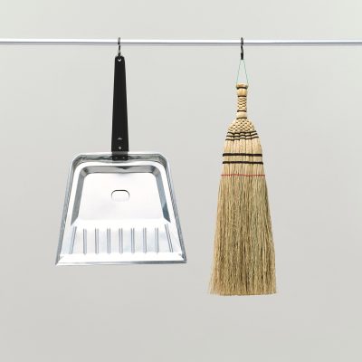 OUTDOOR MARKET Broom M