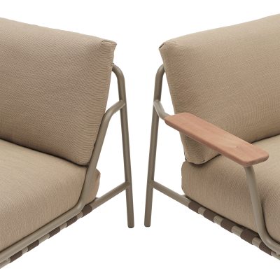 SETTLE Lounge Chair