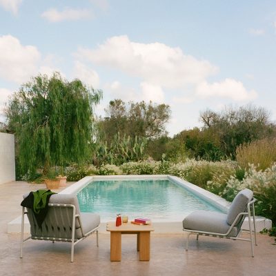 SETTLE Lounge Chair