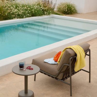 SETTLE Lounge Chair