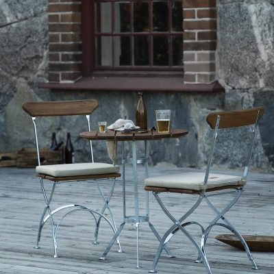 BREWERY Tripod Table