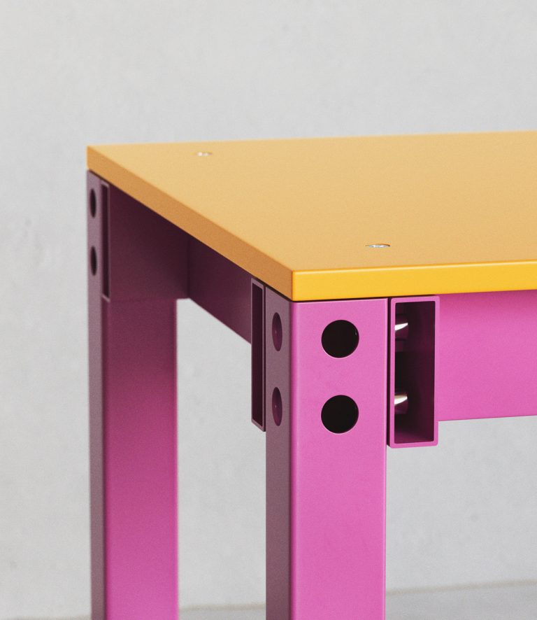 CHAIR ONE Pizzazz & Honey