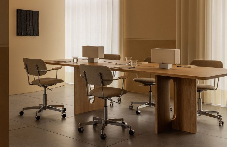 CO Task Chair w. Arms, Uph. Seat