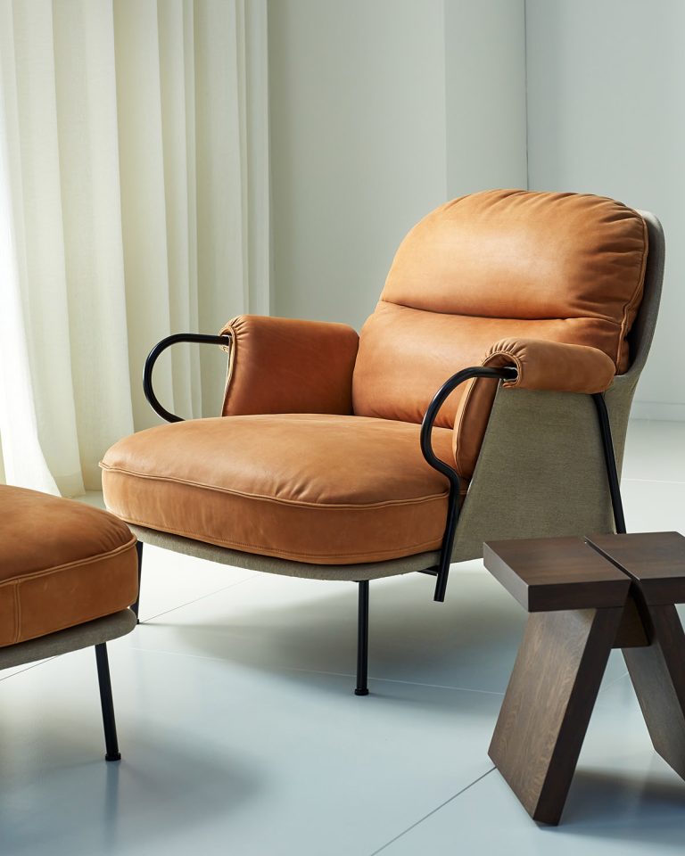LYRA Lounge Chair