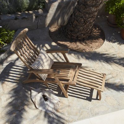 BETWEEN LINES Deck Chair